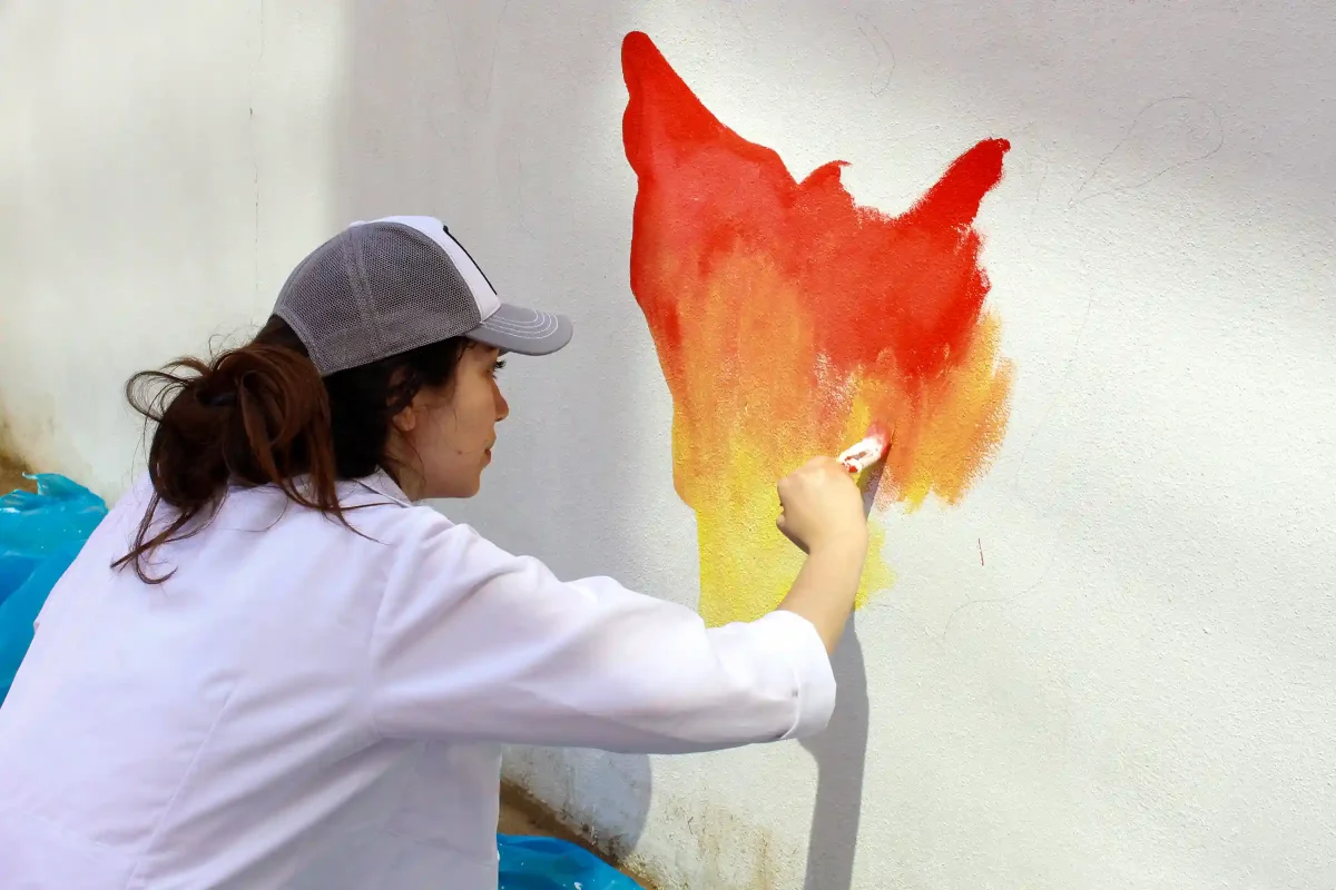 Private Painting Workshop With Wine & Andean Snacks in Cusco